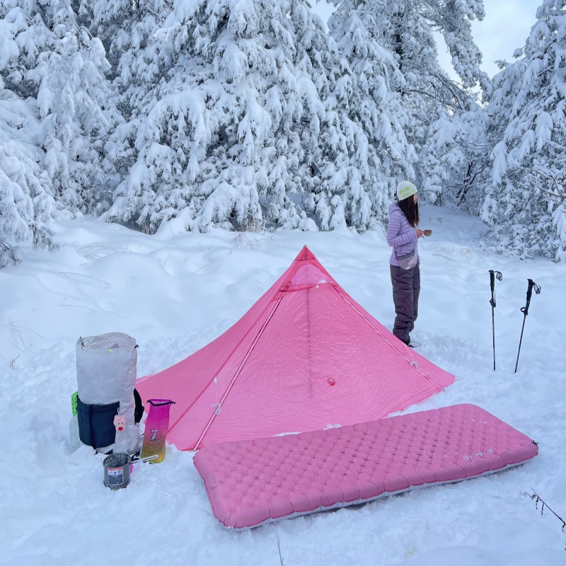 Light Tour R-Value 7.0 Materas - Camping Shower Tent Portable recensione e prezzo