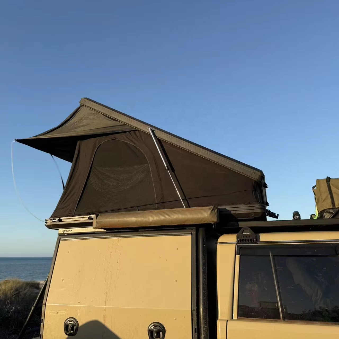 Tenda da Tetto per Auto Certif - Roof Tent Hardshell Aluminum recensione e prezzo